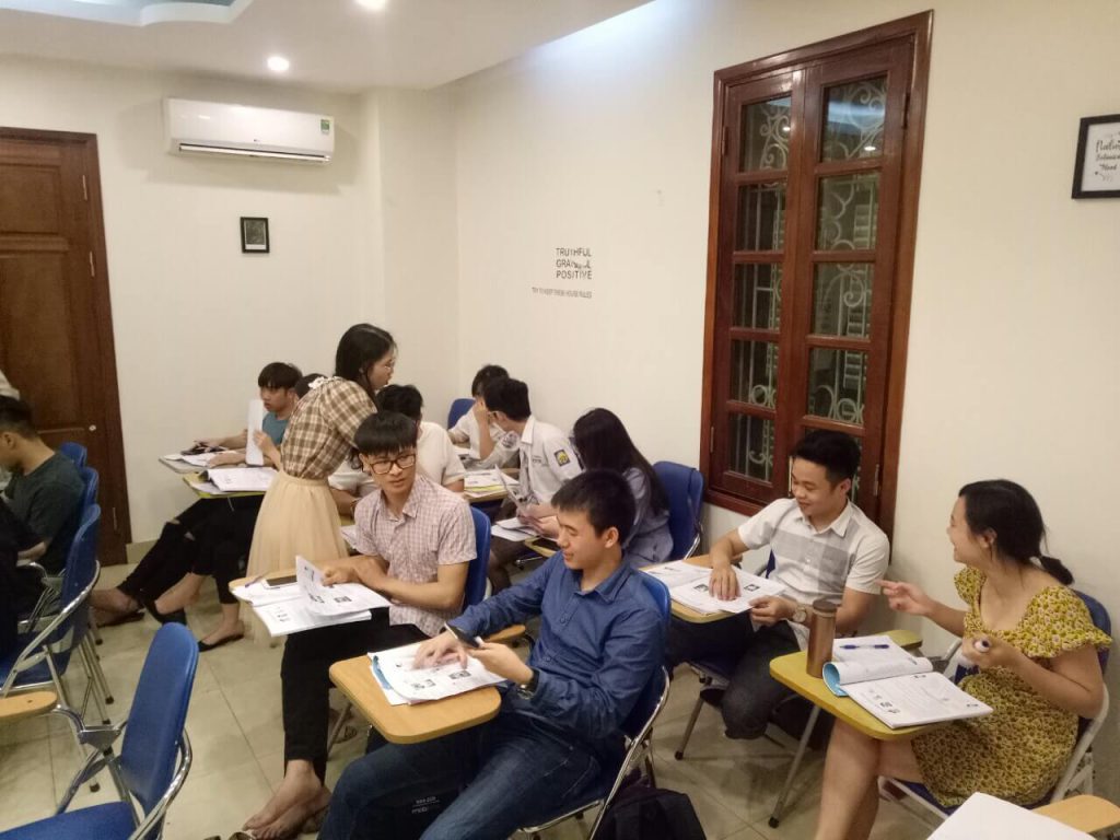 trung-tam-day-tieng-anh-giao-tiep-cho-nguoi-lon