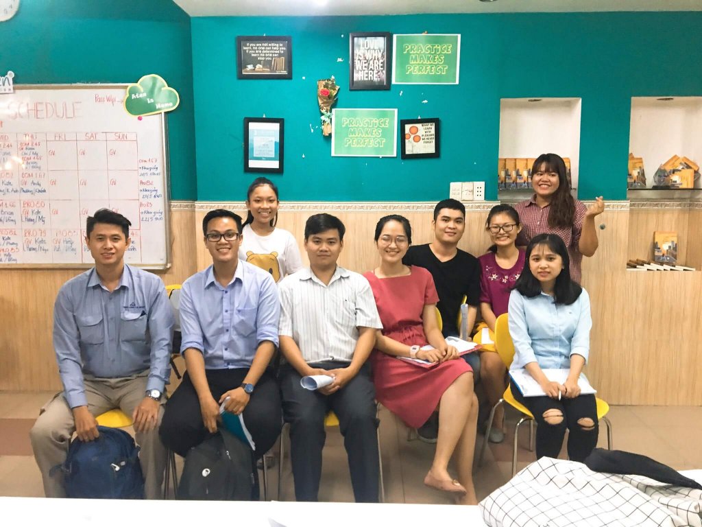 hoc-tieng-anh-cho-nguoi-mat-goc-o-dau-1 hoc-tieng-anh-cho-nguoi-mat-goc-o-dau-1