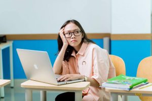 Hình ảnh có nên học tiếng anh online số 2 hinh-anh-co-nen-hoc-tieng-anh-online-so-2