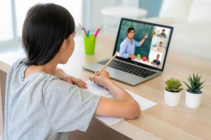 Hình ảnh học tiếng anh online hiệu quả không số 2 hinh-anh-hoc-tieng-anh-online-co-hieu-qua-khong-so-2.
