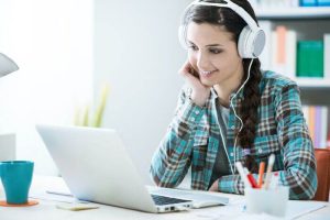 Hình ảnh học tiếng anh online ở đâu số 2 hinh-anh-hoc-tieng-anh-online-o-dau-so-2