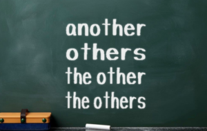 hinh-anh-phan-biet-other-va-others-trong-tieng-anh-2