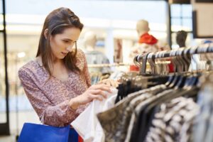 Hình ảnh Tiếng Anh giao tiếp cho nhân viên bán hàng 2 hinh-anh-tieng-anh-giao-tiep-cho-nhan-vien-ban-hang-2