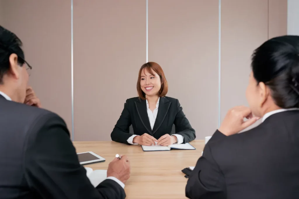 Ứng viên tham gia phỏng vấn tiếng Anh ngành xuất nhập khẩu