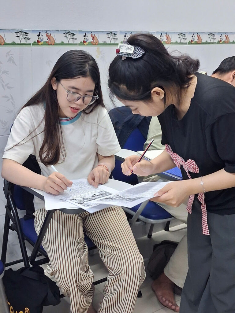Nhiều người học khá nhiều ngữ pháp nhưng lại thiếu môi trường thực hành speaking thường xuyên
