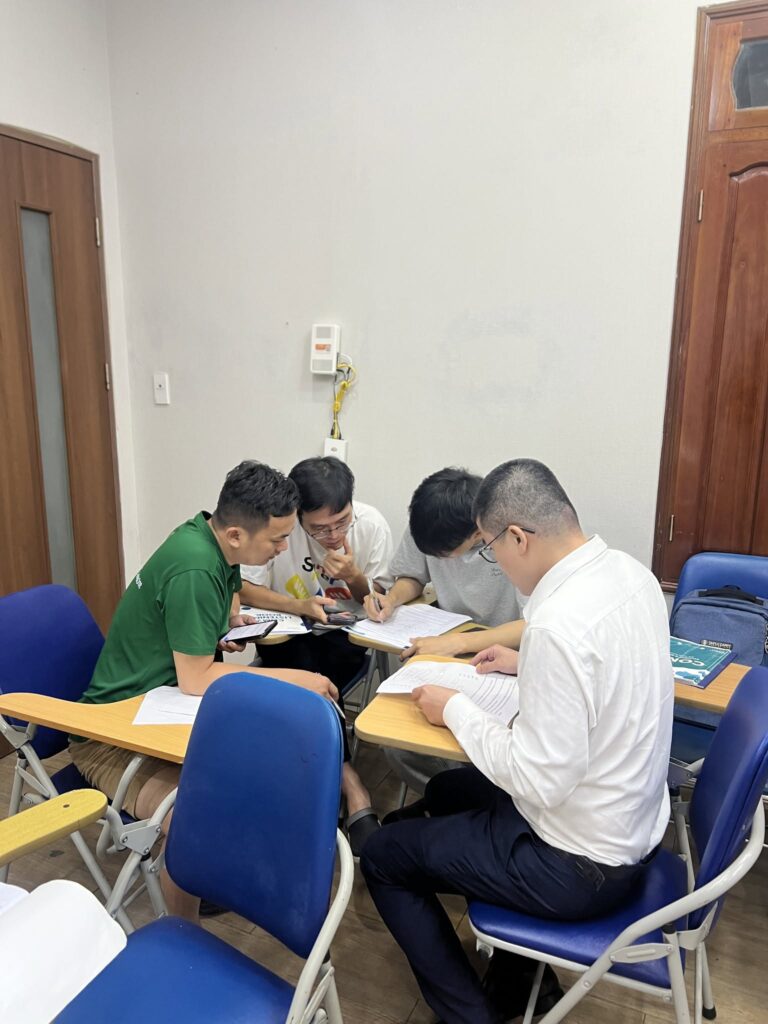 “Môi trường có speaking thường xuyên giúp nhiều người phản xạ giao tiếp tự nhiên và nhanh hơn.”