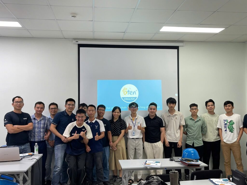 "Speaking theo nhóm nhỏ giúp nhiều dân IT duy trì phản xạ communication tốt hơn sau giờ làm."