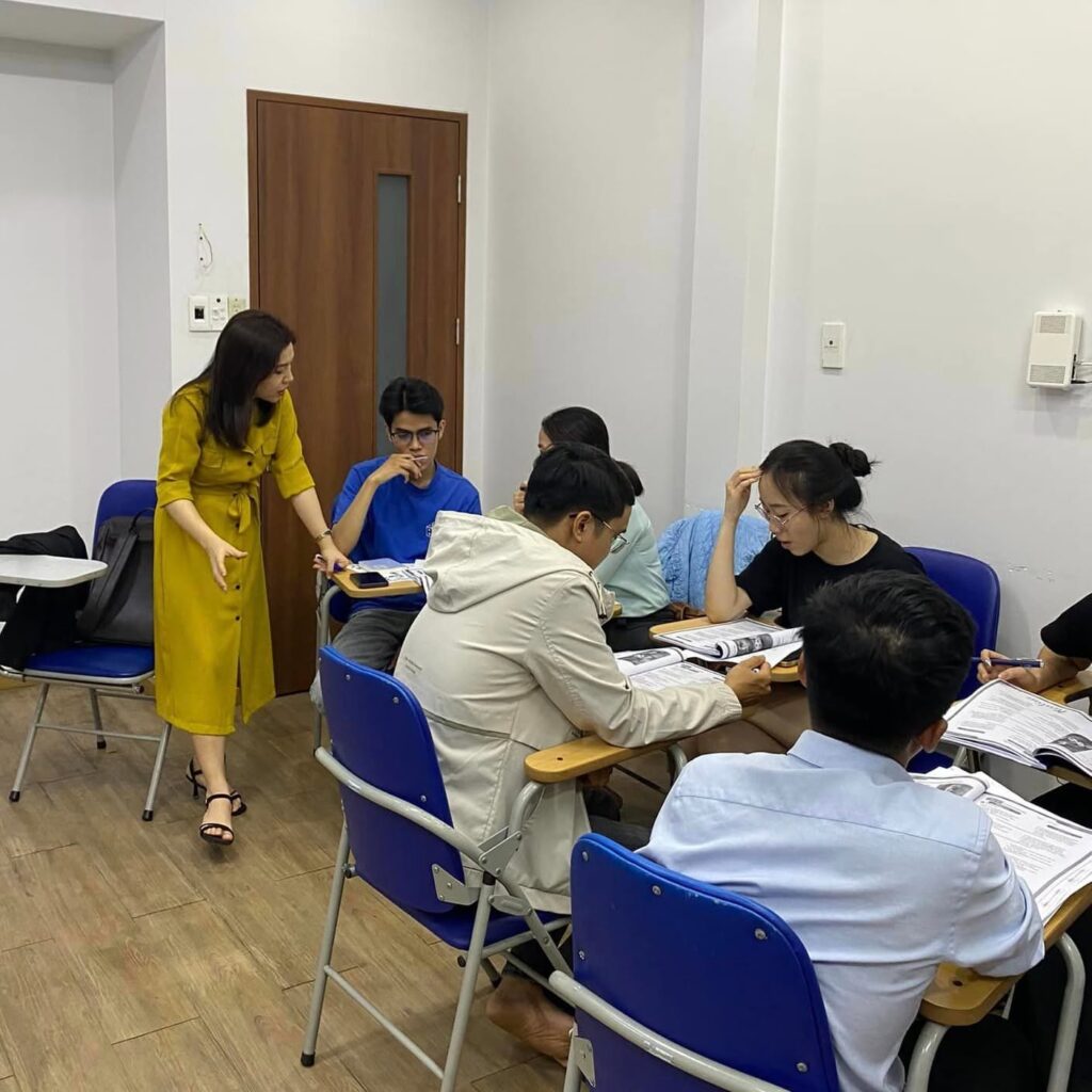 "Nhiều dân văn phòng cải thiện speaking rõ hơn khi được luyện phản xạ liên tục trong môi trường thực tế"