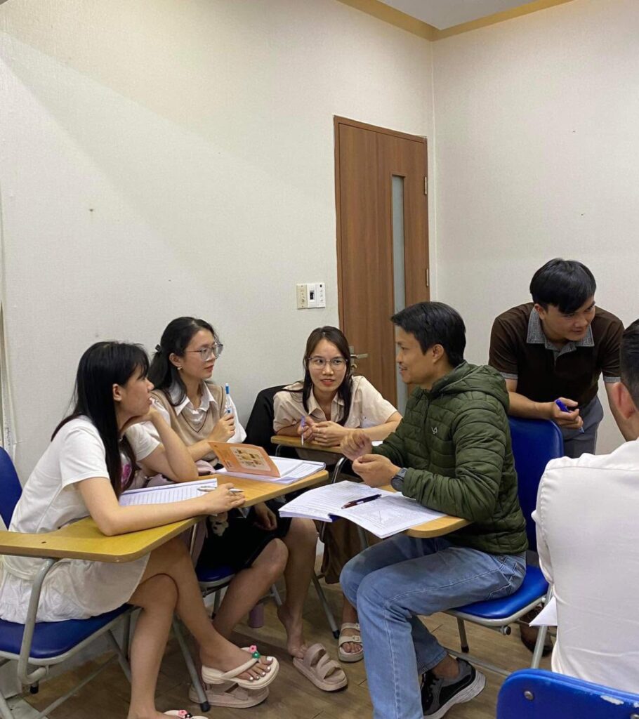 "Nhiều dân văn phòng chỉ bắt đầu tự tin hơn khi được luyện speaking theo đúng context meeting thực tế"