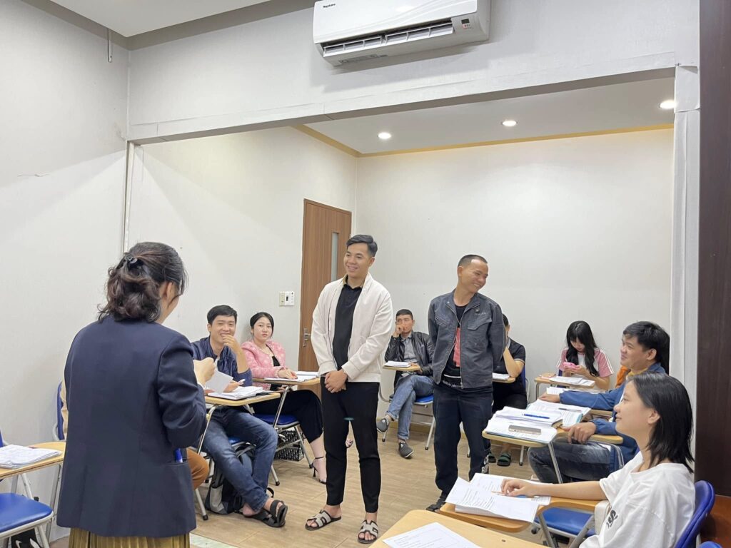  "Môi trường speaking thường xuyên giúp nhiều dân văn phòng phản xạ tự nhiên hơn trong công việc"