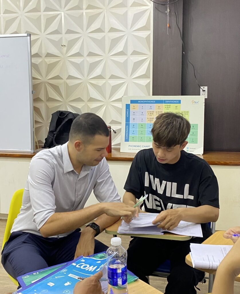 "Luyện phản xạ discussion liên tục giúp nhiều dân văn phòng communication tự nhiên hơn trong công việc"
