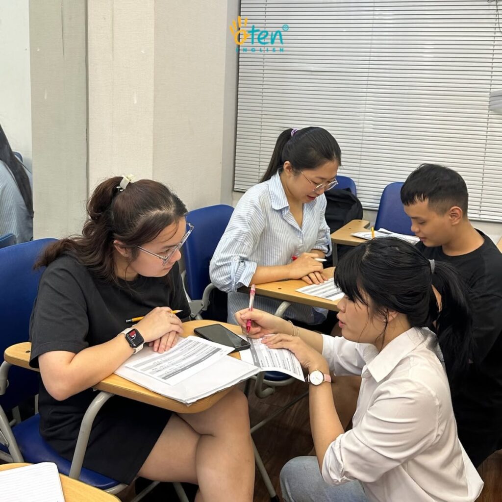 "Việc luyện phát âm và speaking từng câu ngắn giúp nhiều người đi làm mất gốc bớt áp lực hơn khi học lại tiếng Anh"